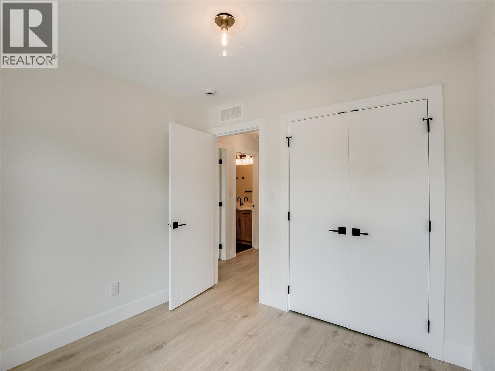 910 Lakeside Drive Unit# 208 Property Photo 45