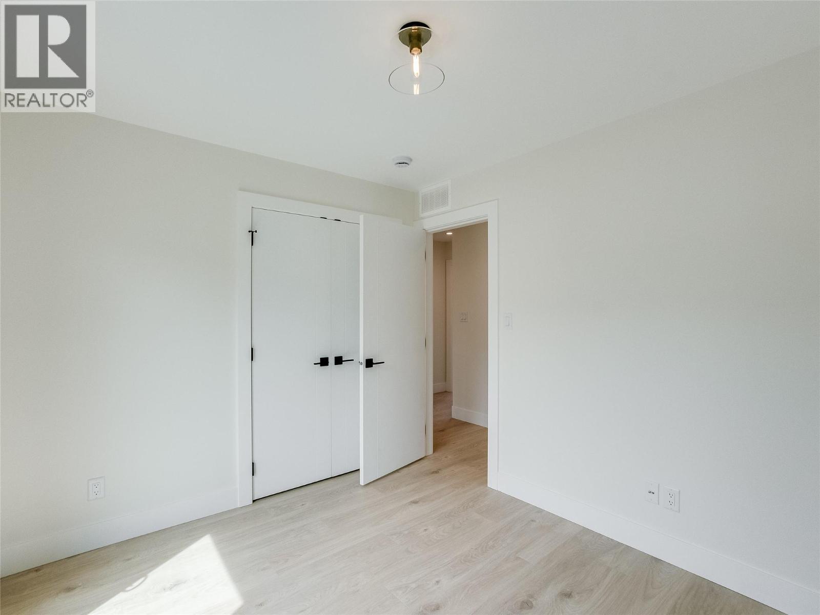 910 Lakeside Drive Unit# 203 Property Photo 43