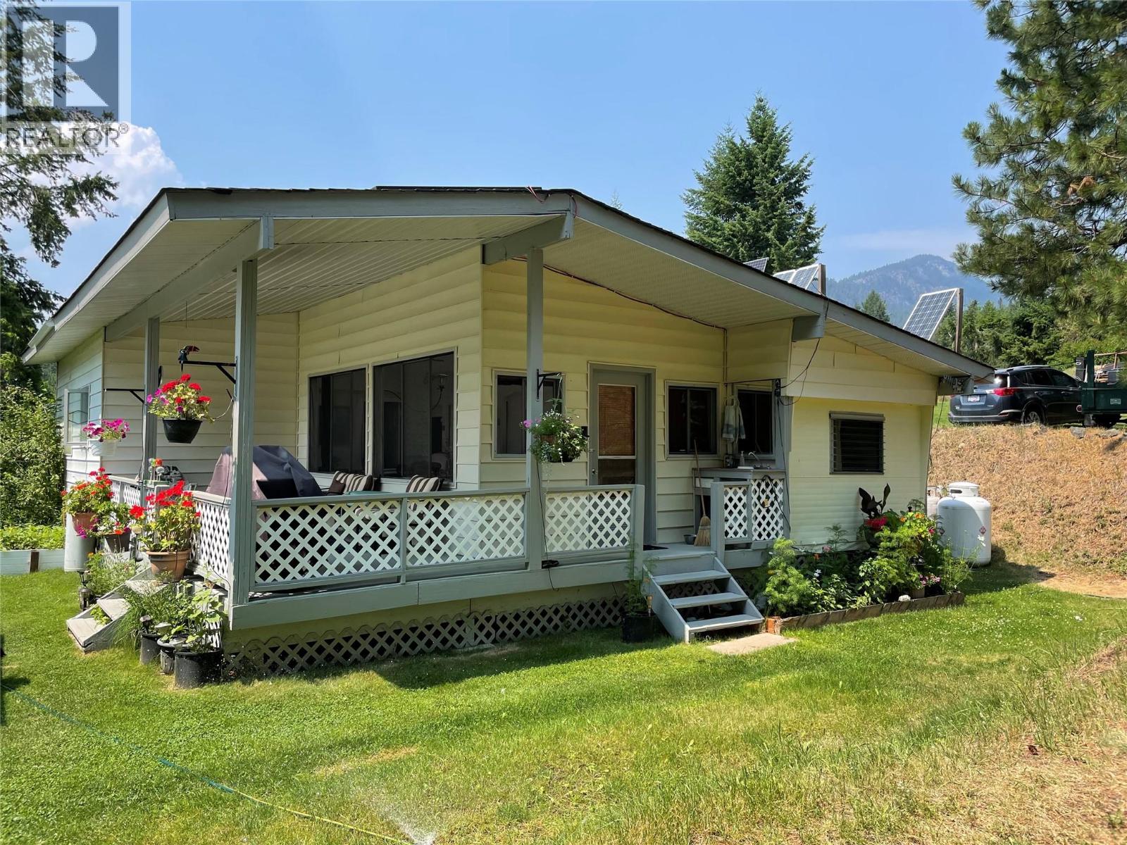 7524 Deer Park Road Property Photo 2