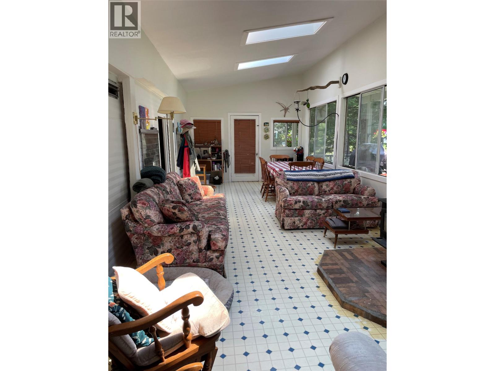 7524 Deer Park Road Property Photo 13