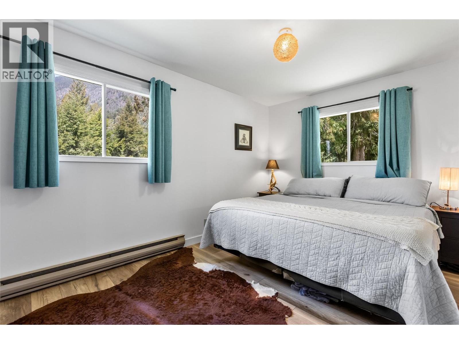 3988 Samuelson Road Property Photo 12