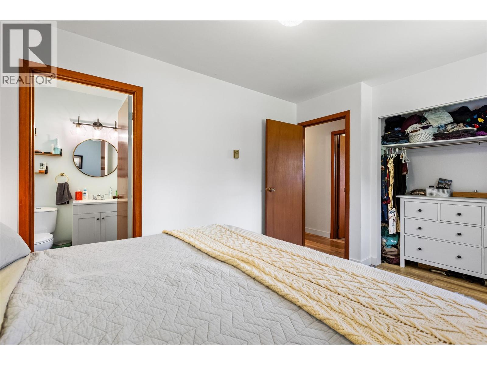 3988 Samuelson Road Property Photo 13
