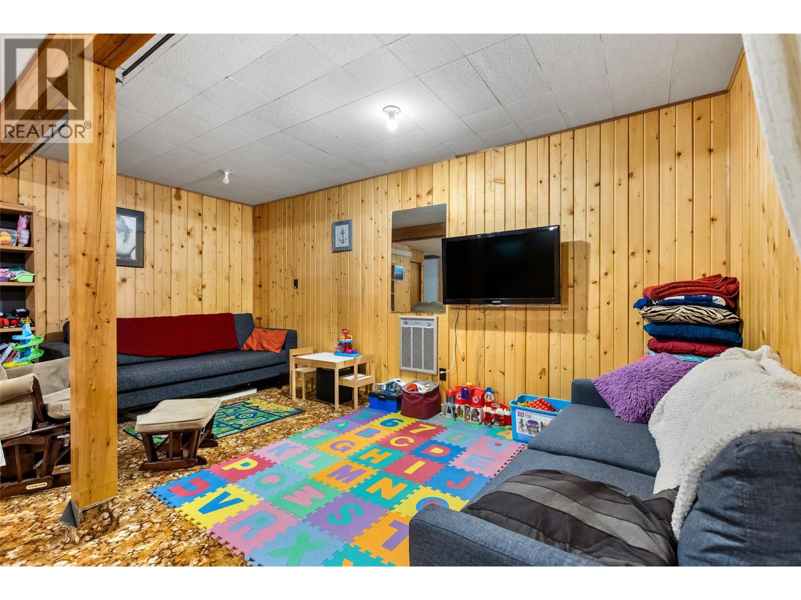 3988 Samuelson Road Property Photo 21