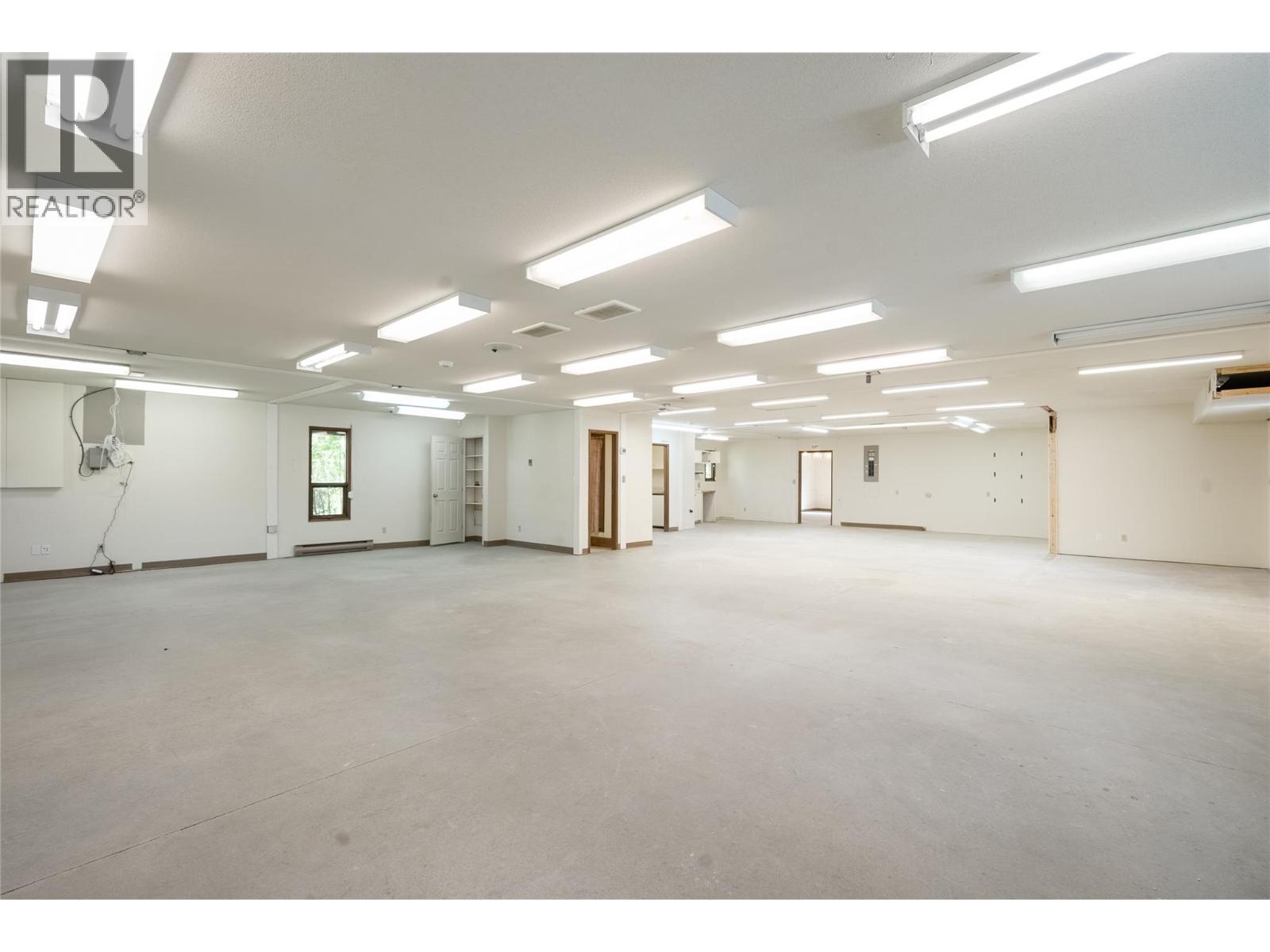 4901 Auto Road Se Property Photo 18