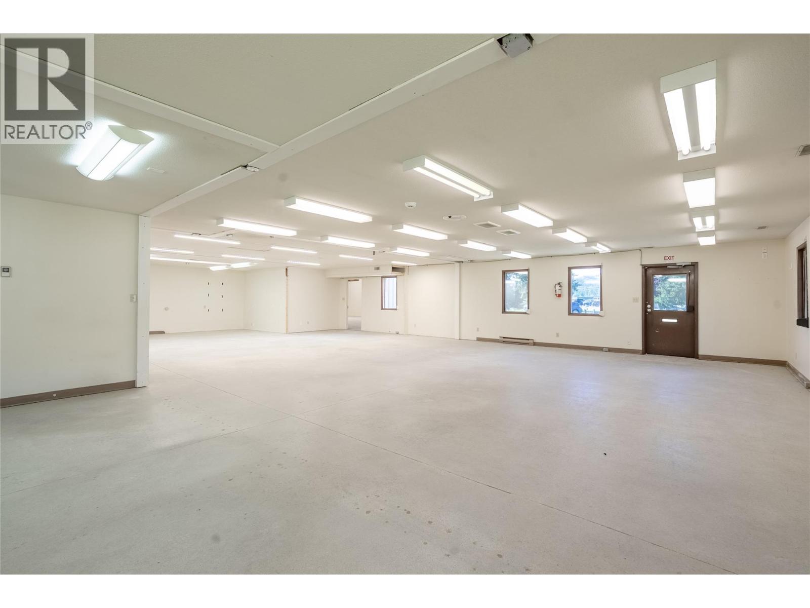 4901 Auto Road Se Property Photo 19