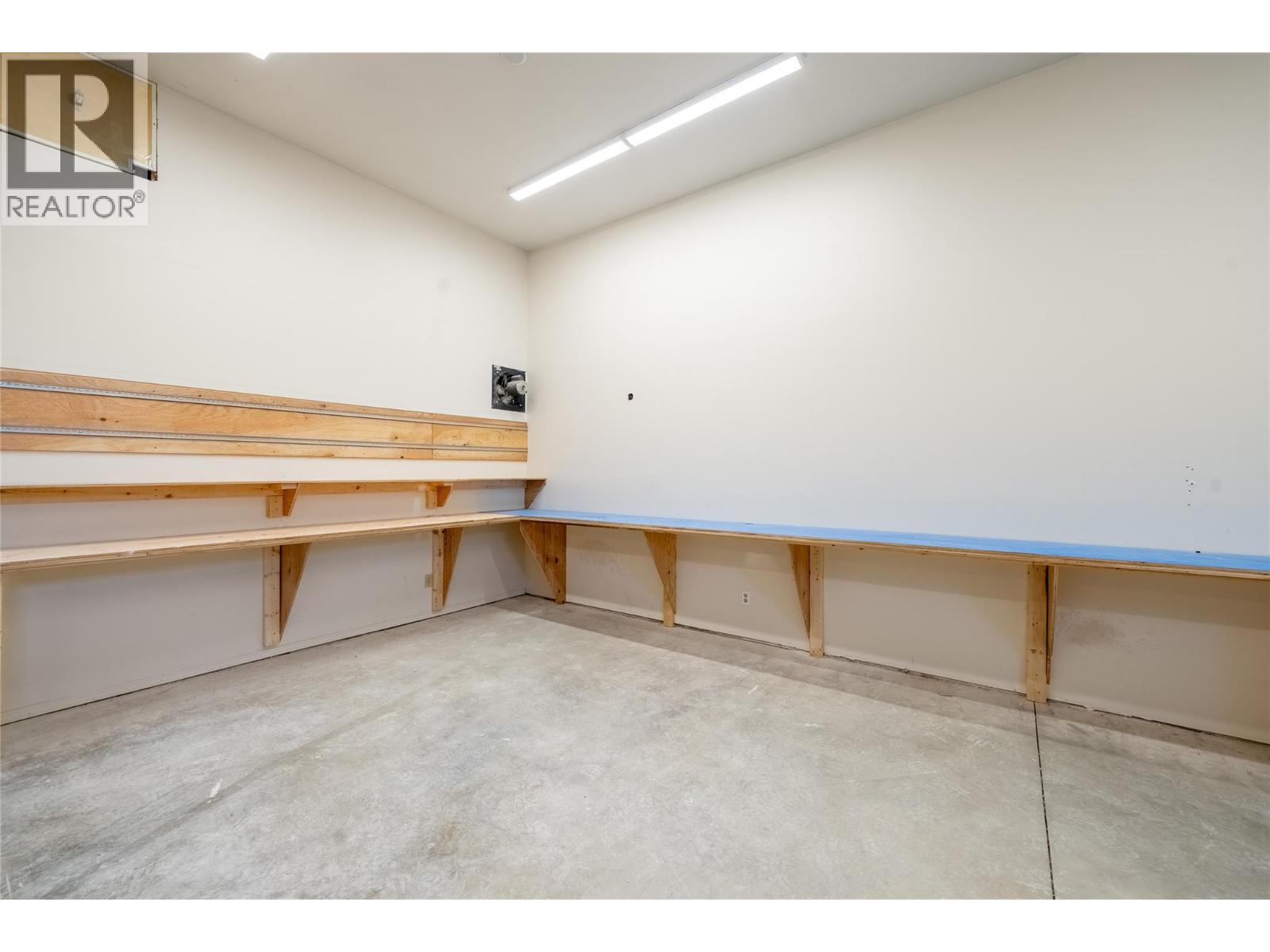 4901 Auto Road Se Property Photo 27