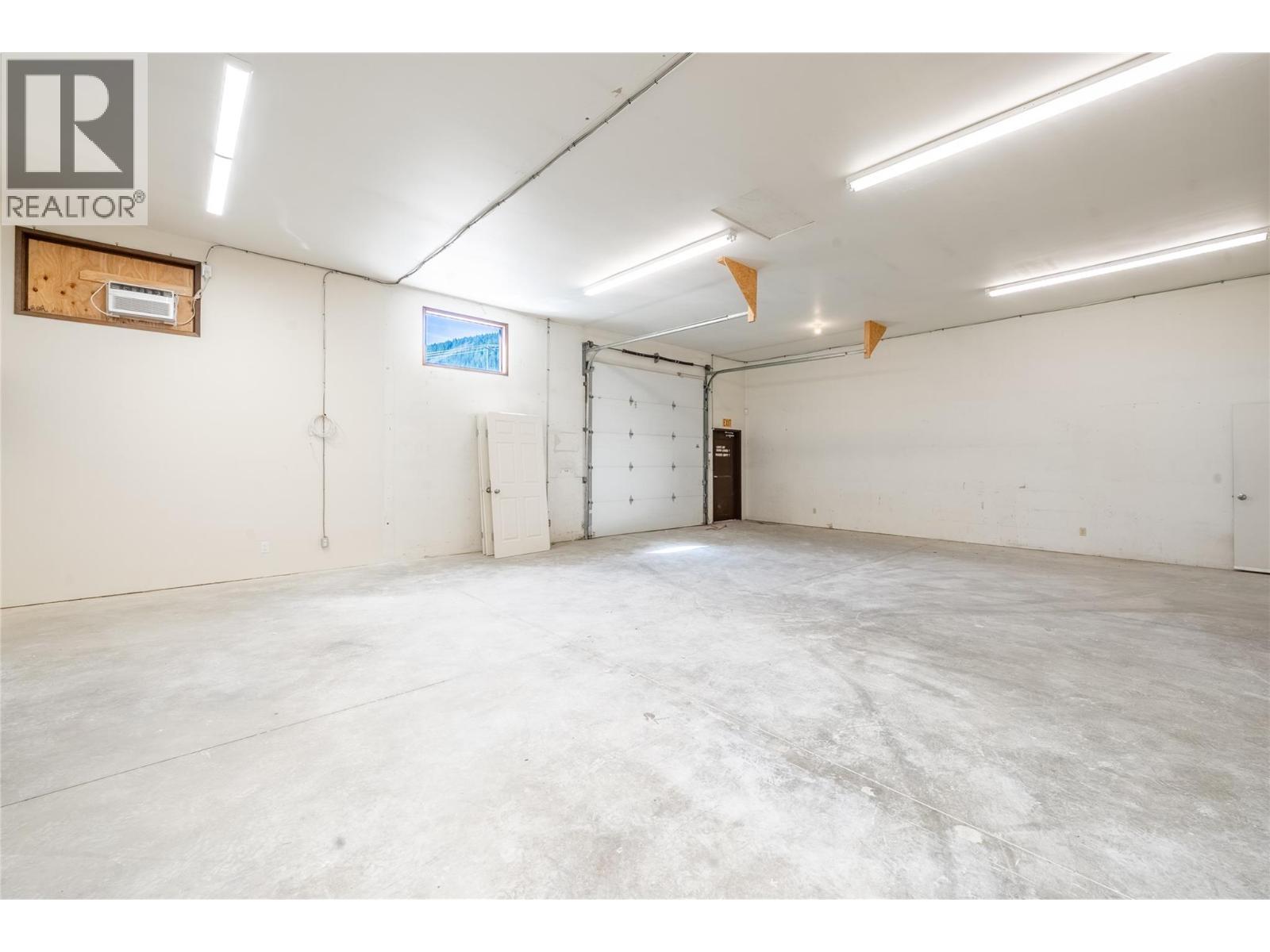 4901 Auto Road Se Property Photo 28