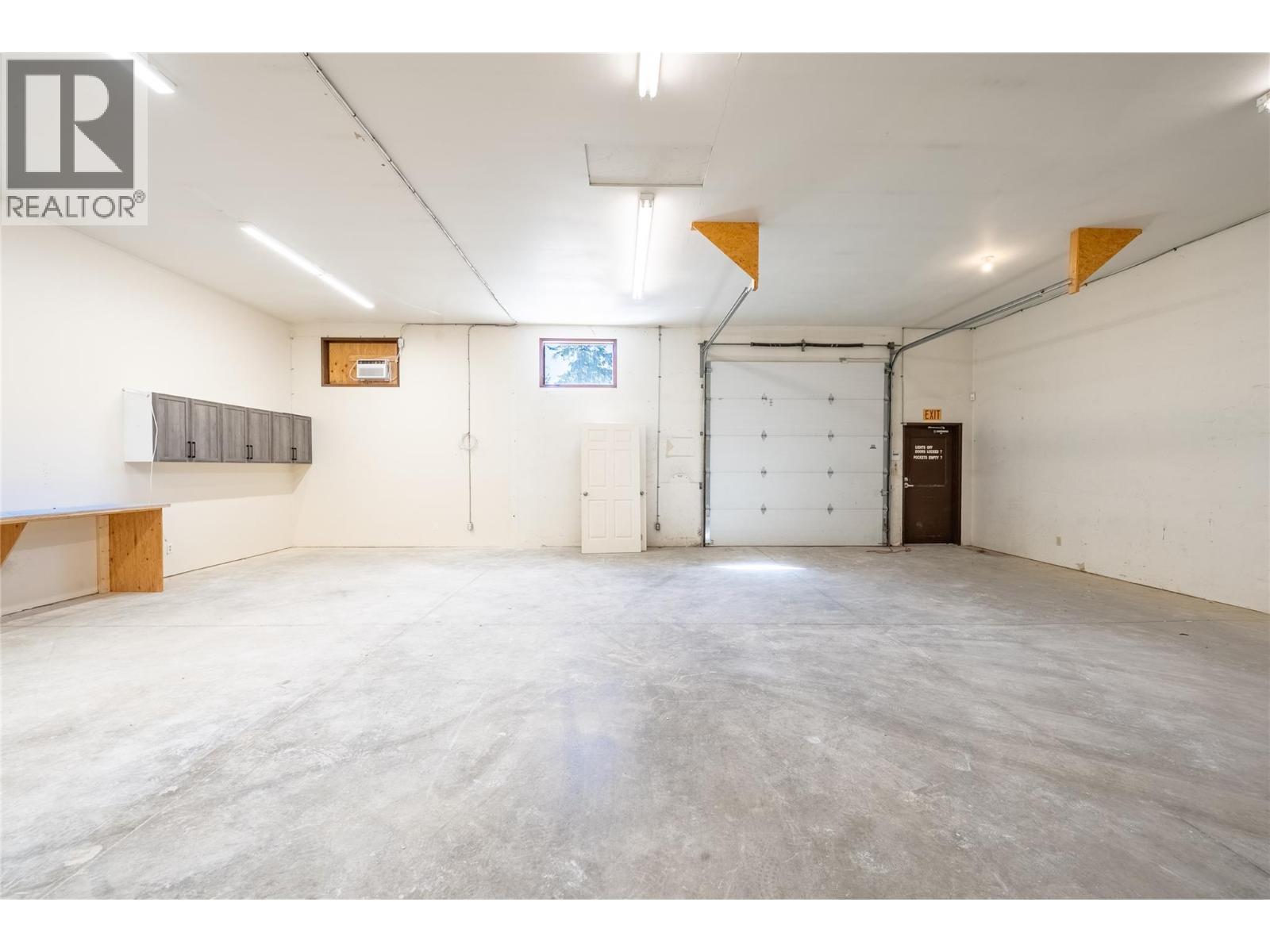 4901 Auto Road Se Property Photo 29