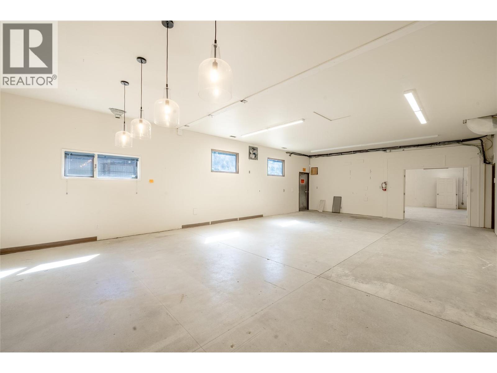4901 Auto Road Se Property Photo 34