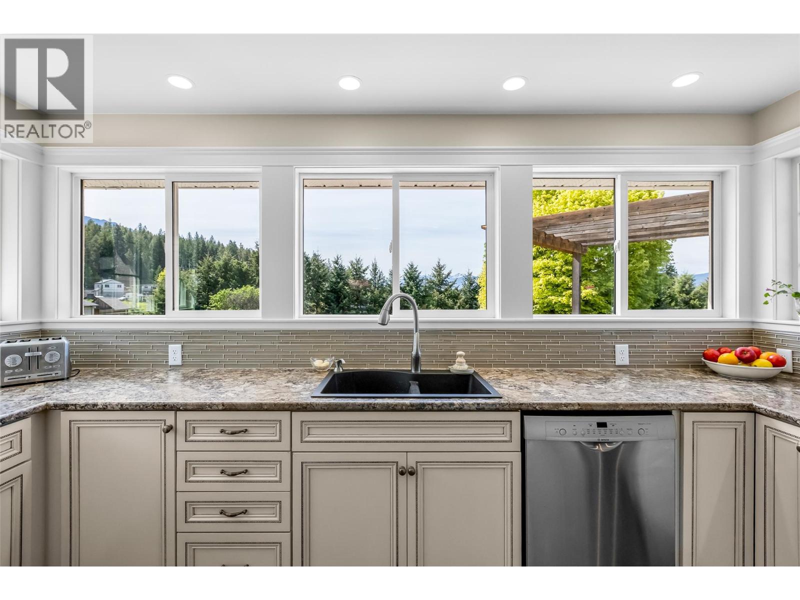 3609 Masuch Road Property Photo 11