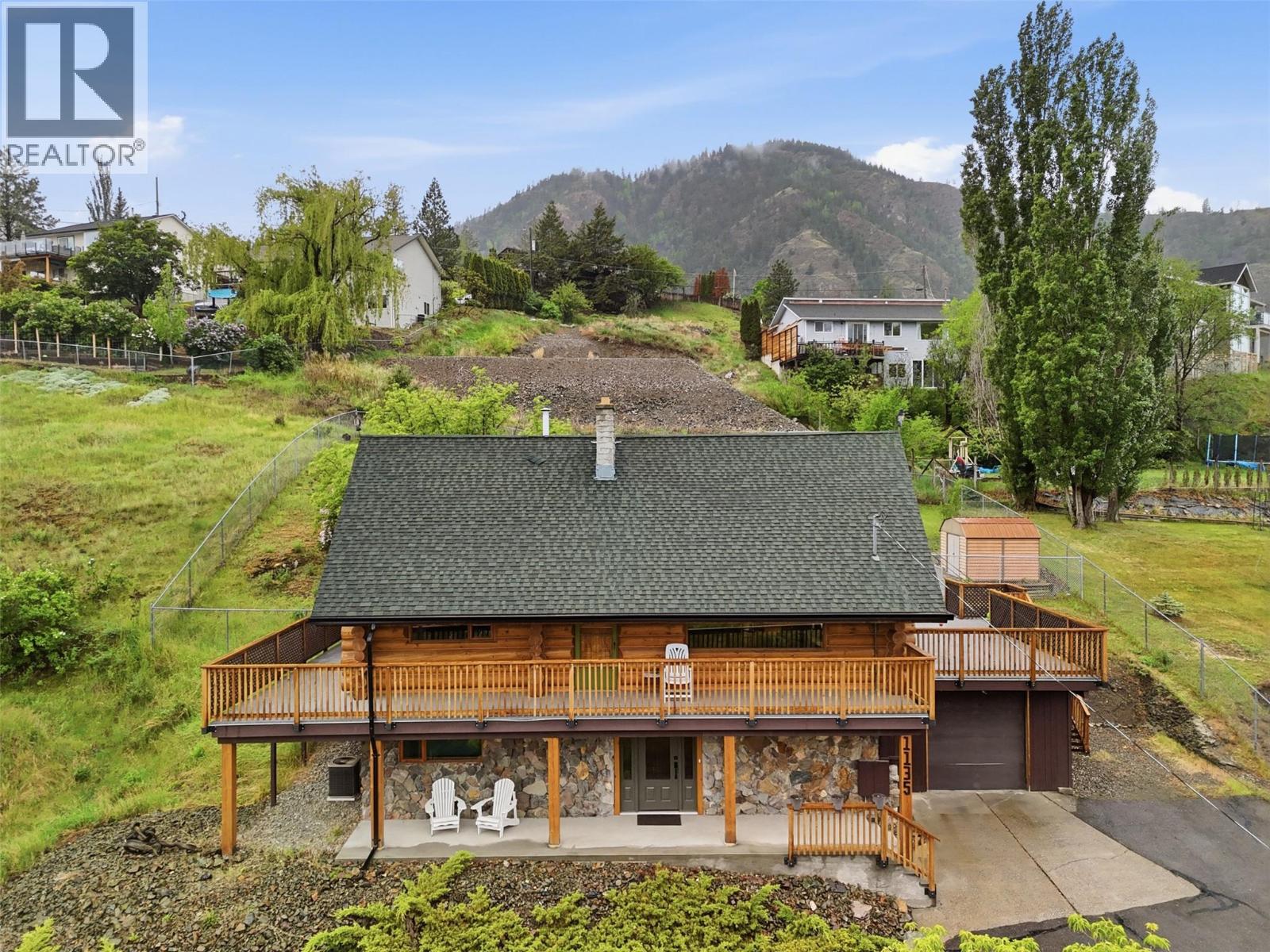 1135 CLEARVIEW Drive