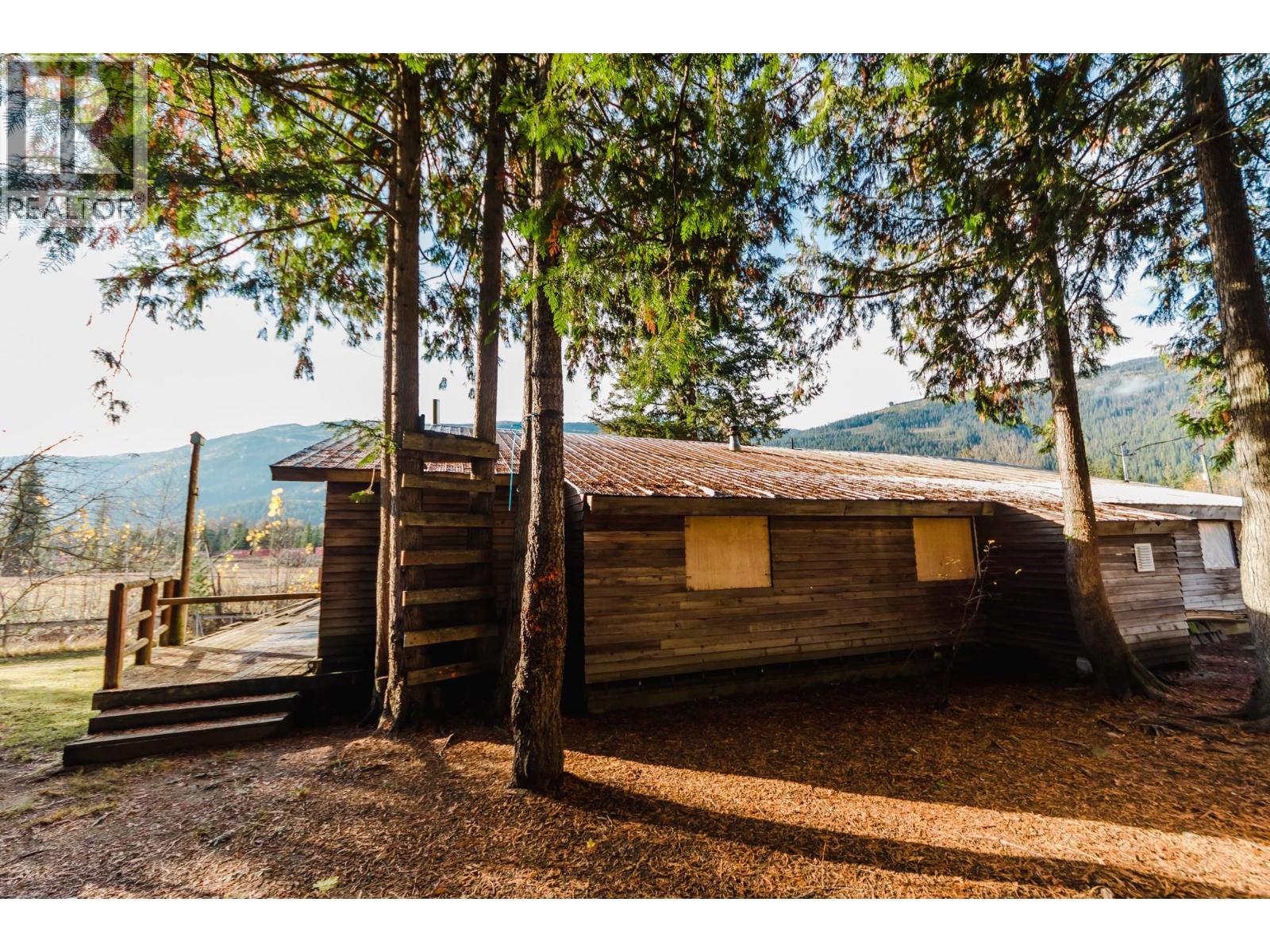 3974 Malakwa Station Road Property Photo 19