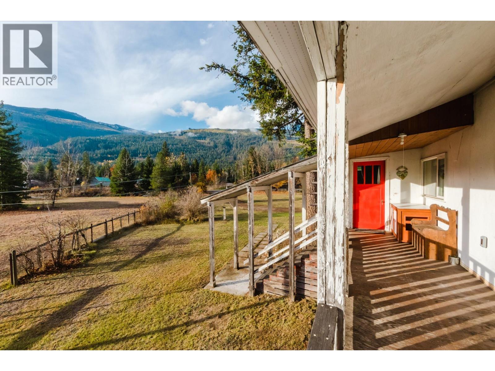 3974 Malakwa Station Road Property Photo 27