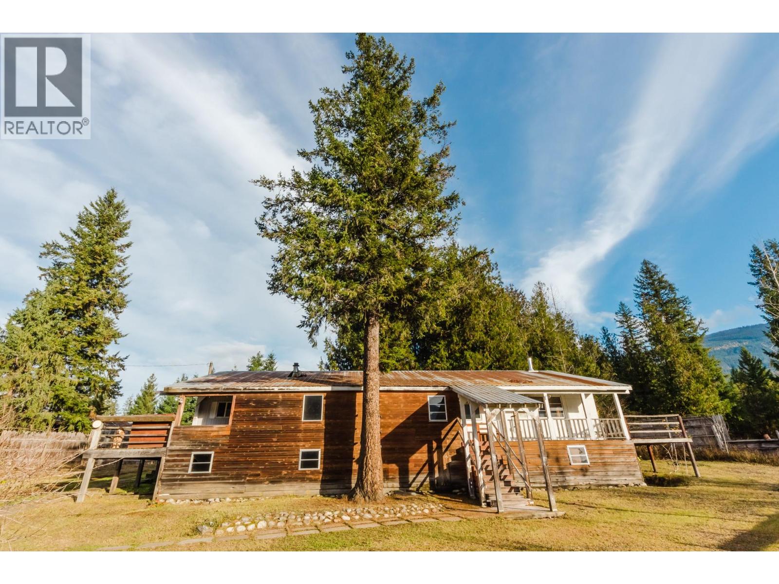 3974 Malakwa Station Road Property Photo 28