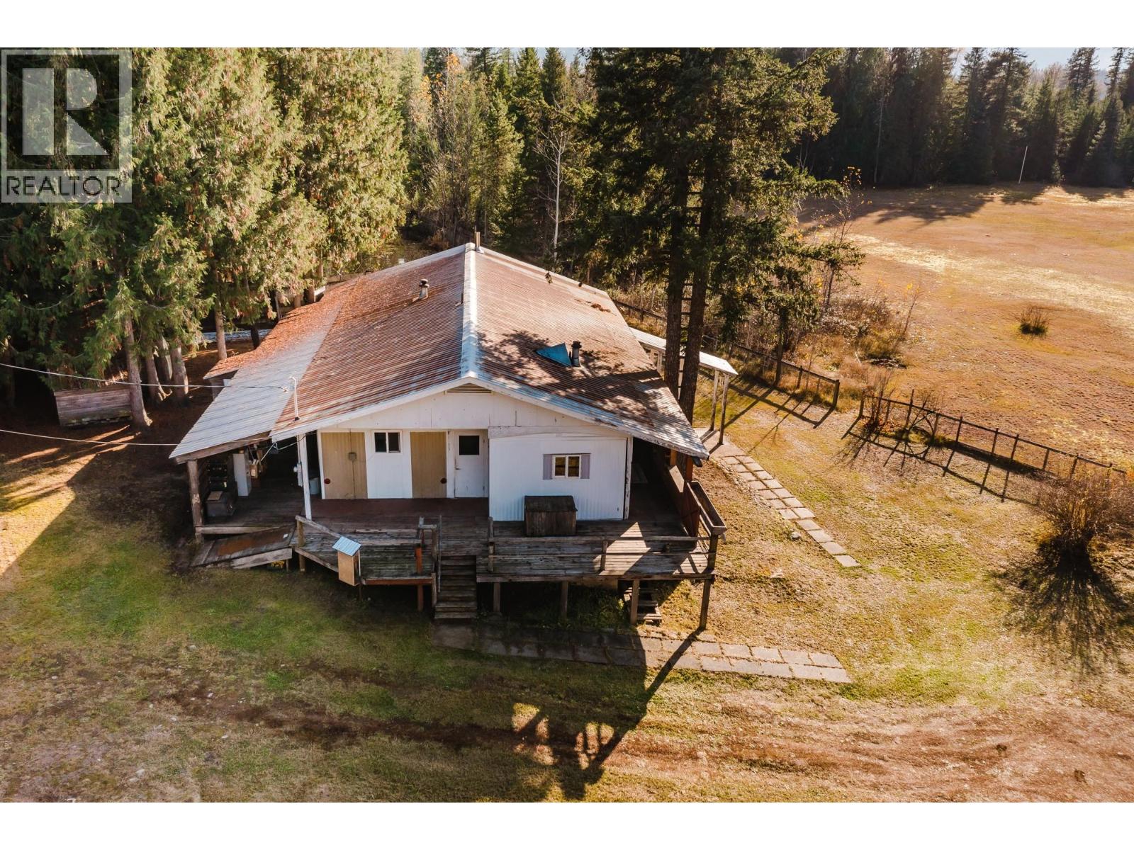3974 Malakwa Station Road Property Photo 40
