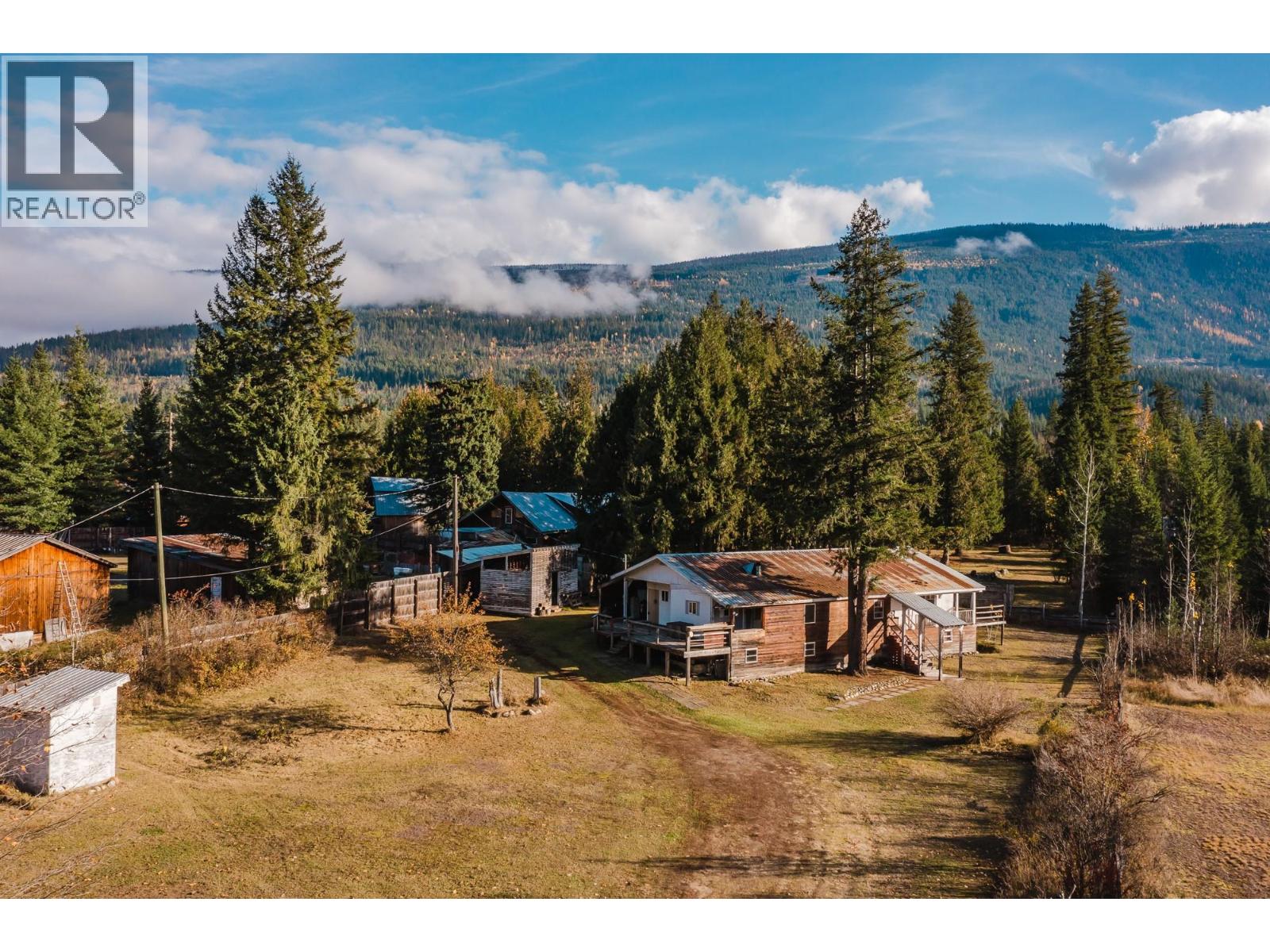 3974 Malakwa Station Road Property Photo 46