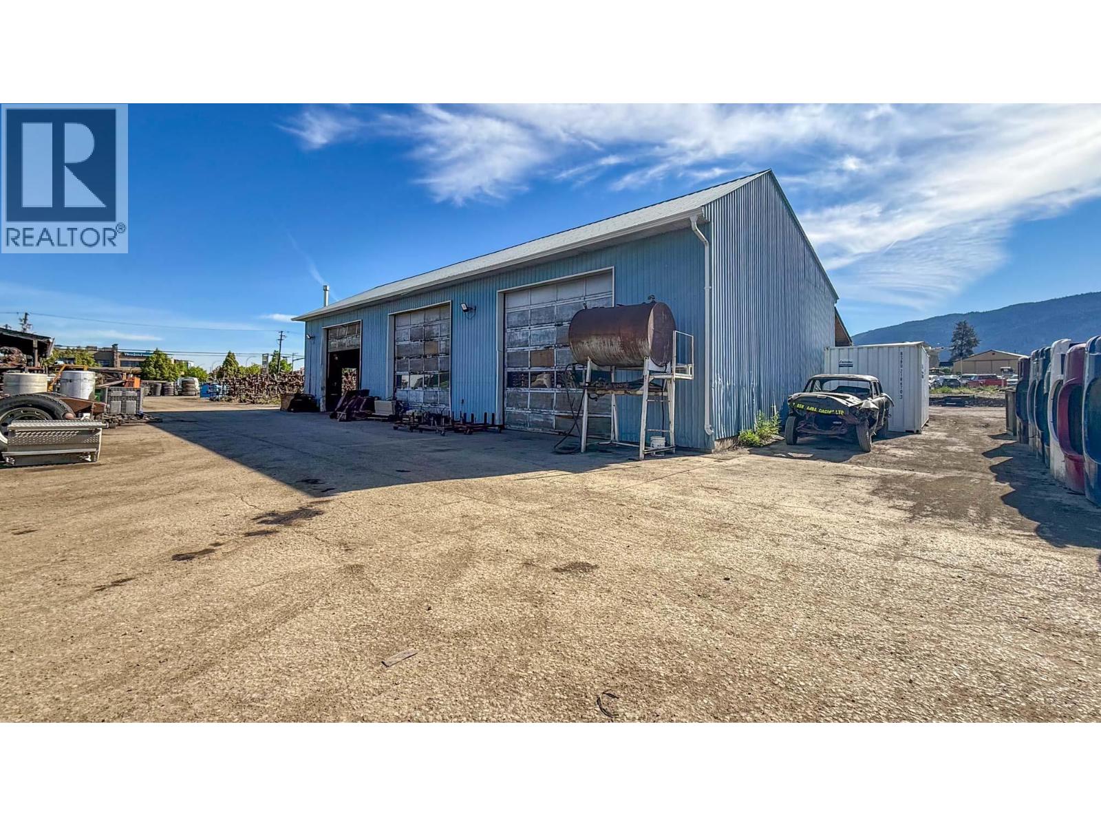 3240 48 Avenue Property Photo 10