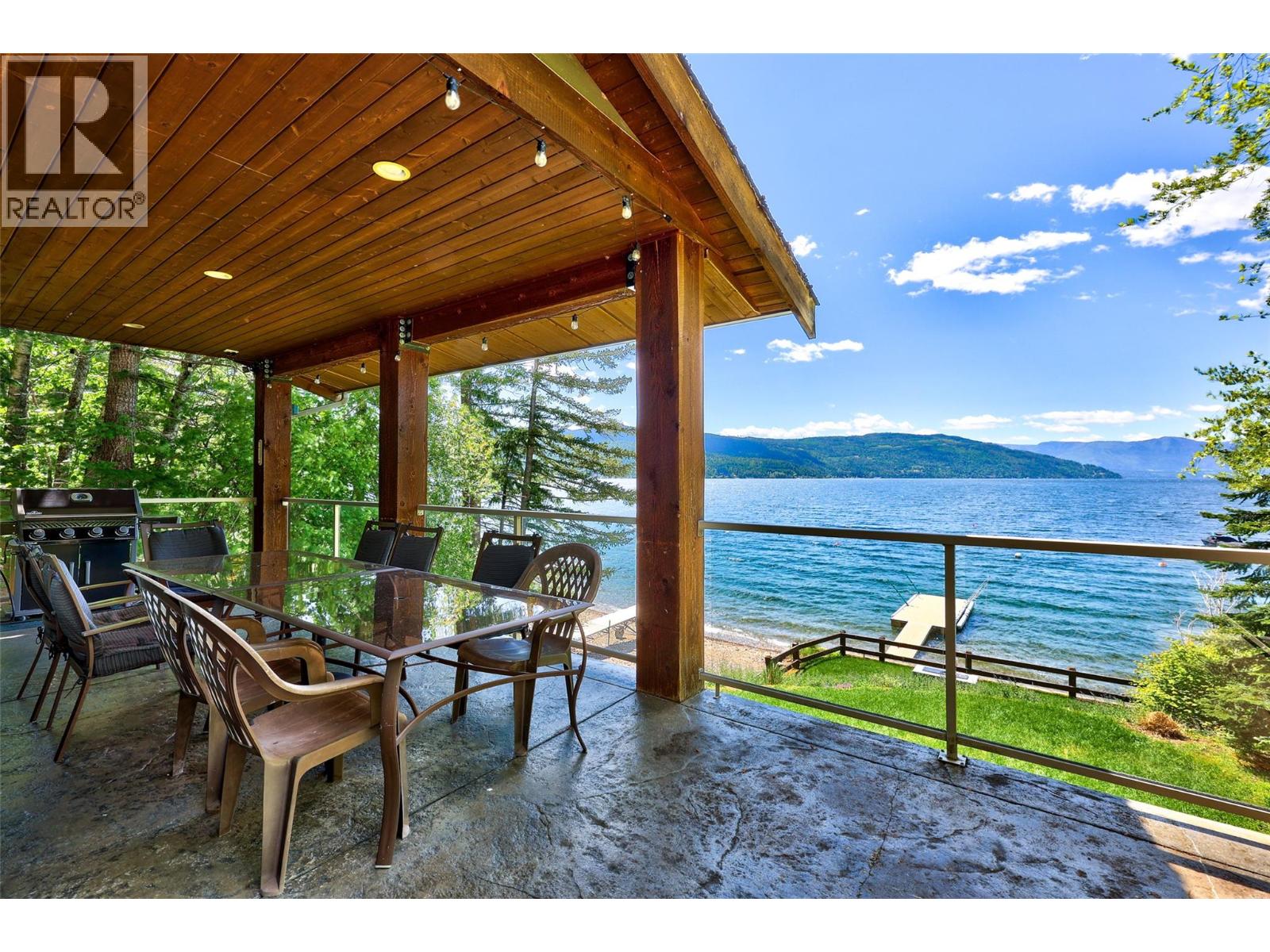 6058 Davis Road Property Photo 3