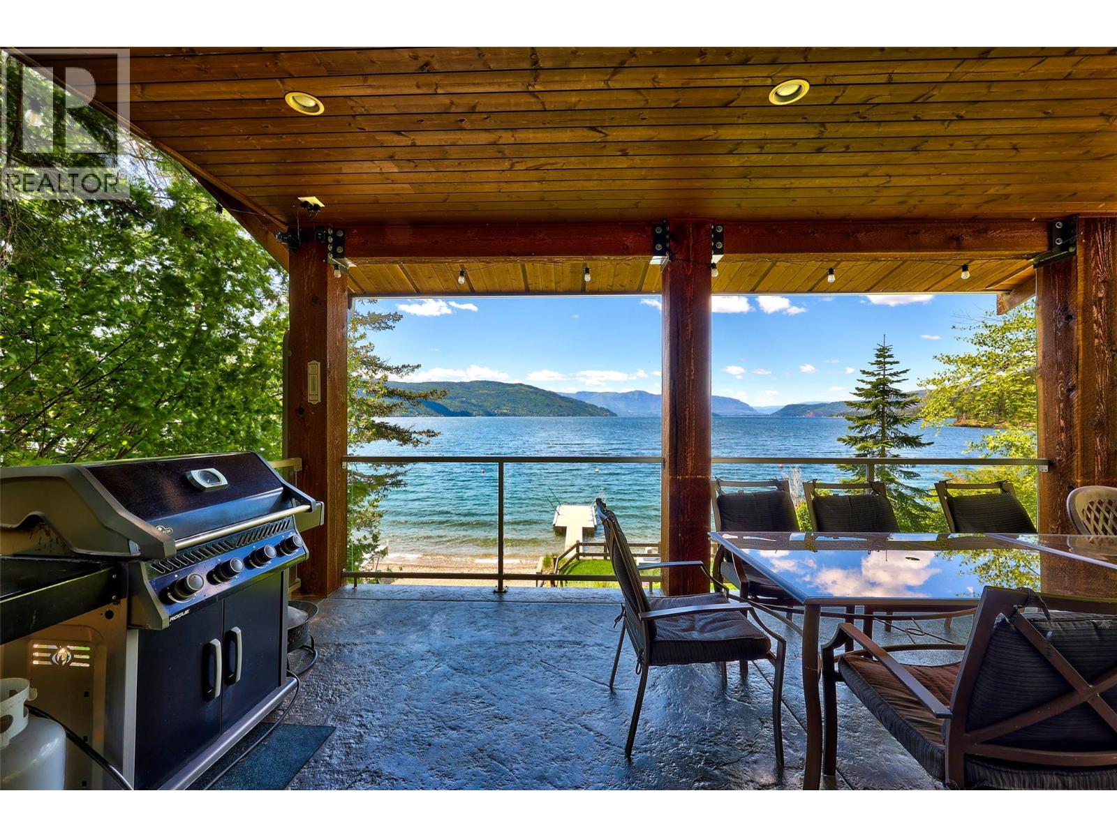 6058 Davis Road Property Photo 10