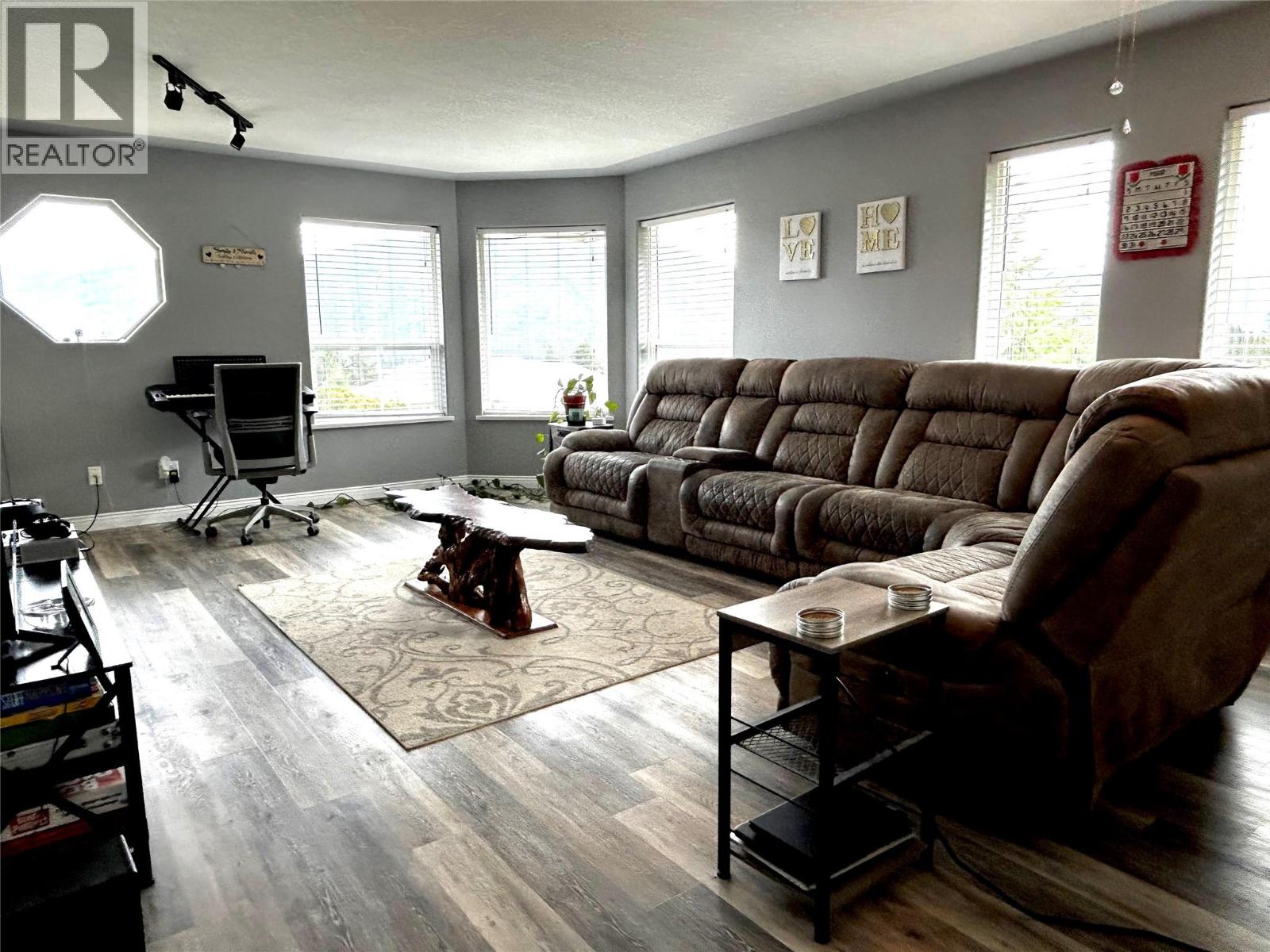 2024 Mountain View Avenue Property Photo 19