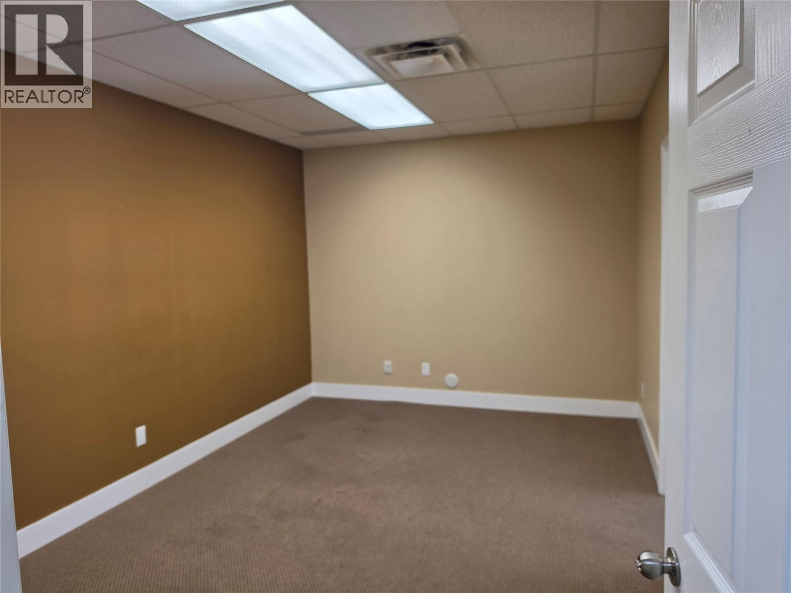 3209/3211 31 Avenue Property Photo 7