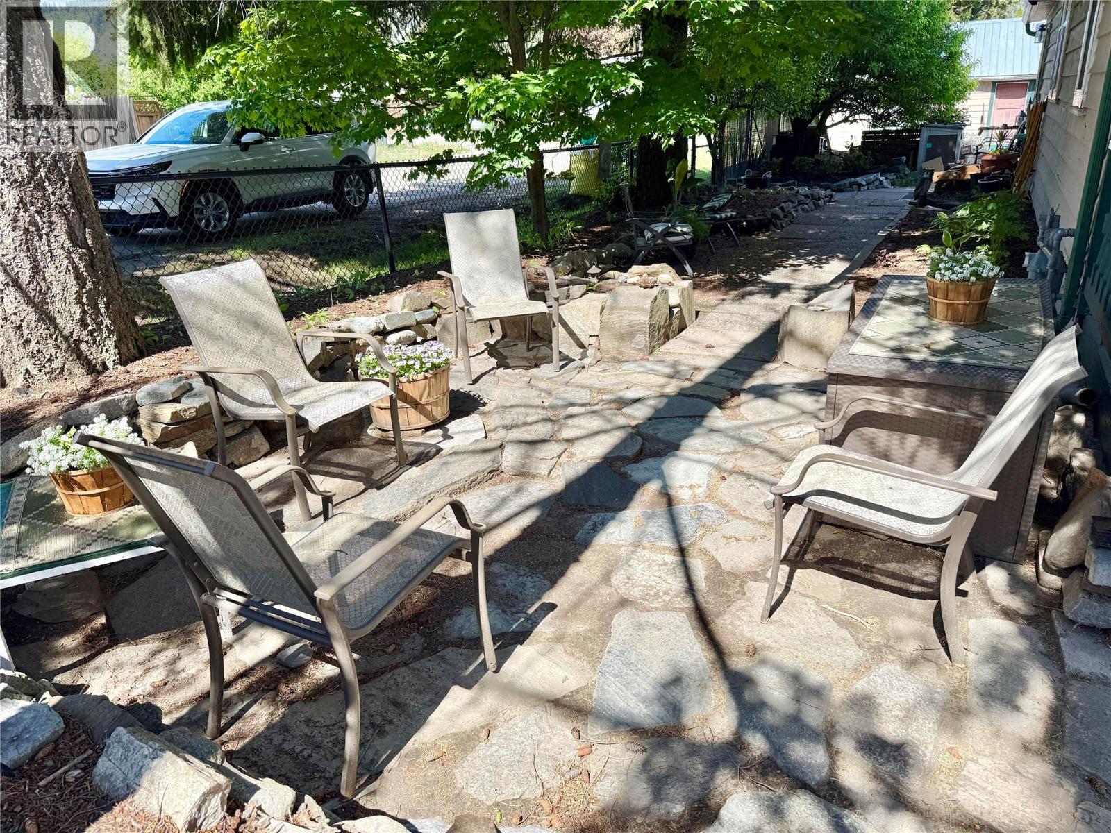 1050 Hillside Avenue Property Photo 32