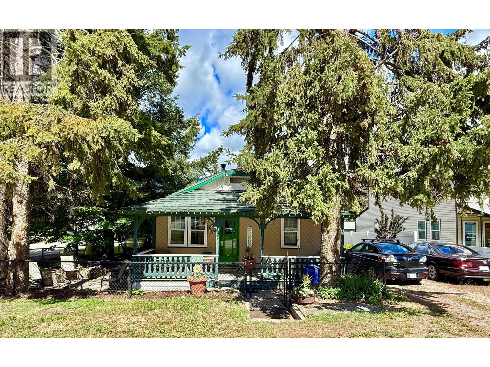 1050 Hillside Avenue Property Photo 45