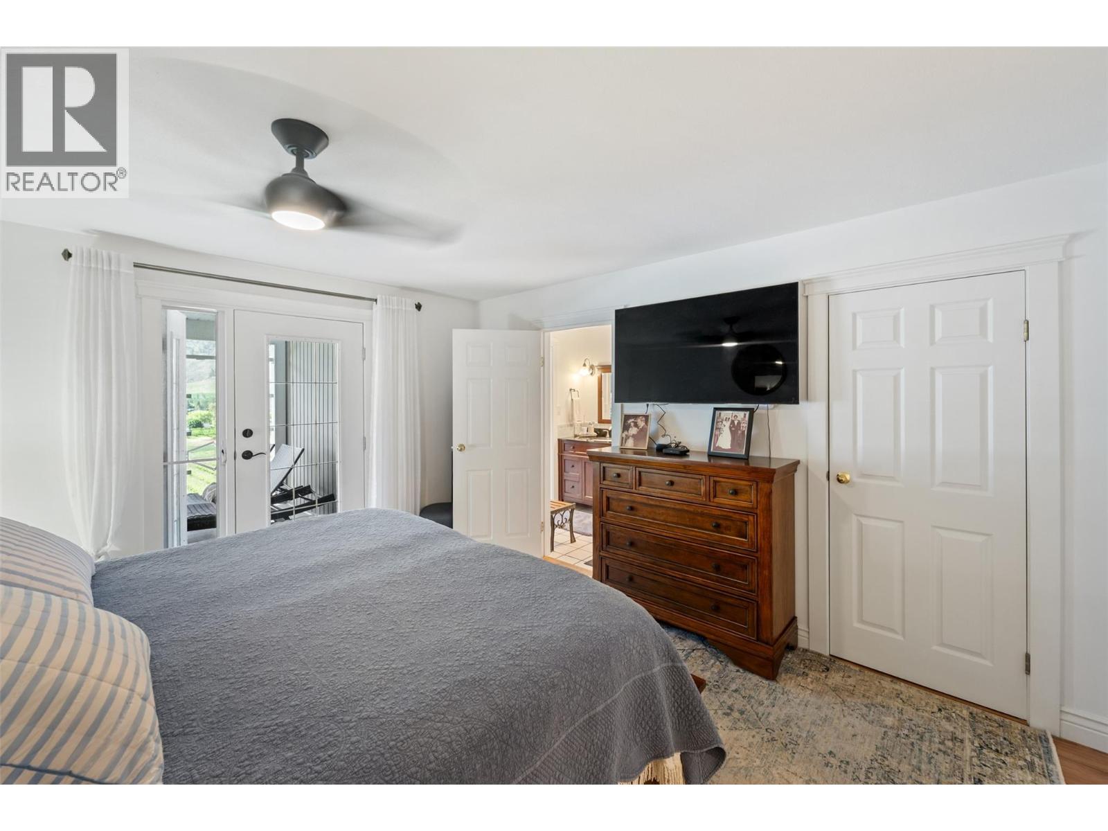 101 2nd Avenue Property Photo 30
