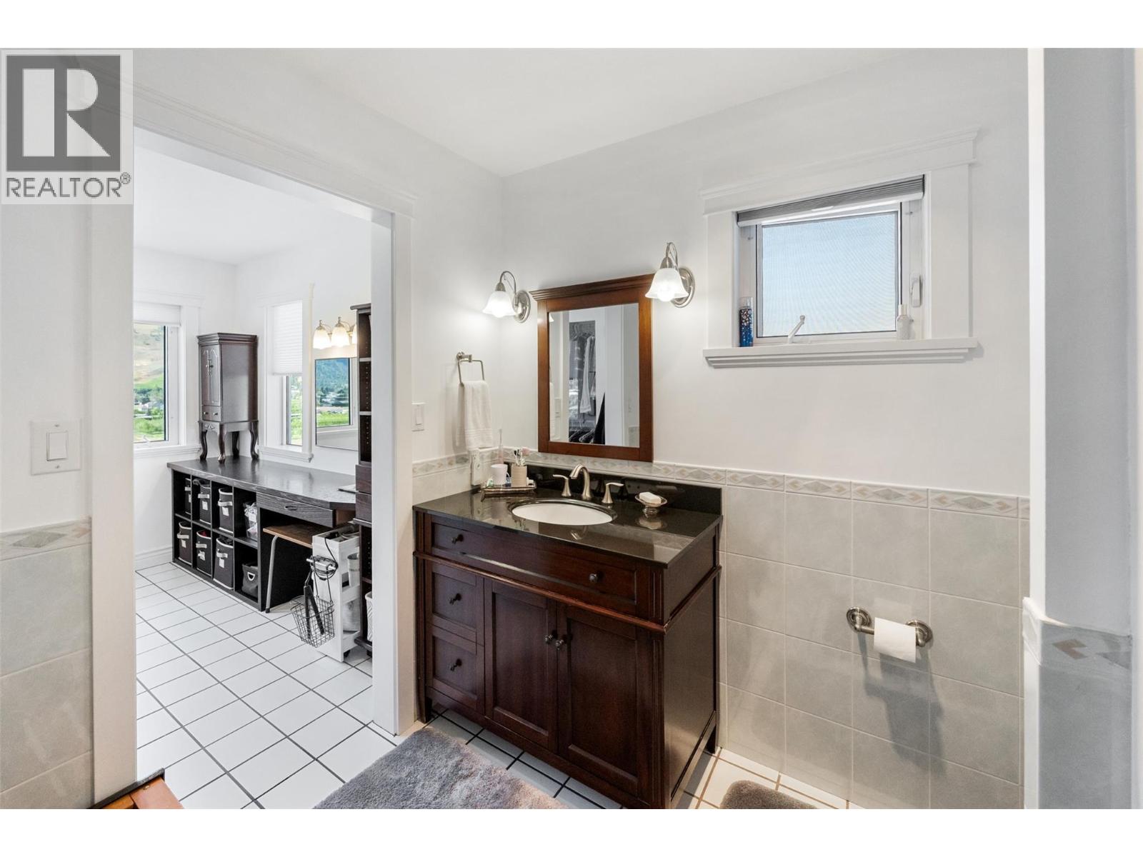 101 2nd Avenue Property Photo 32
