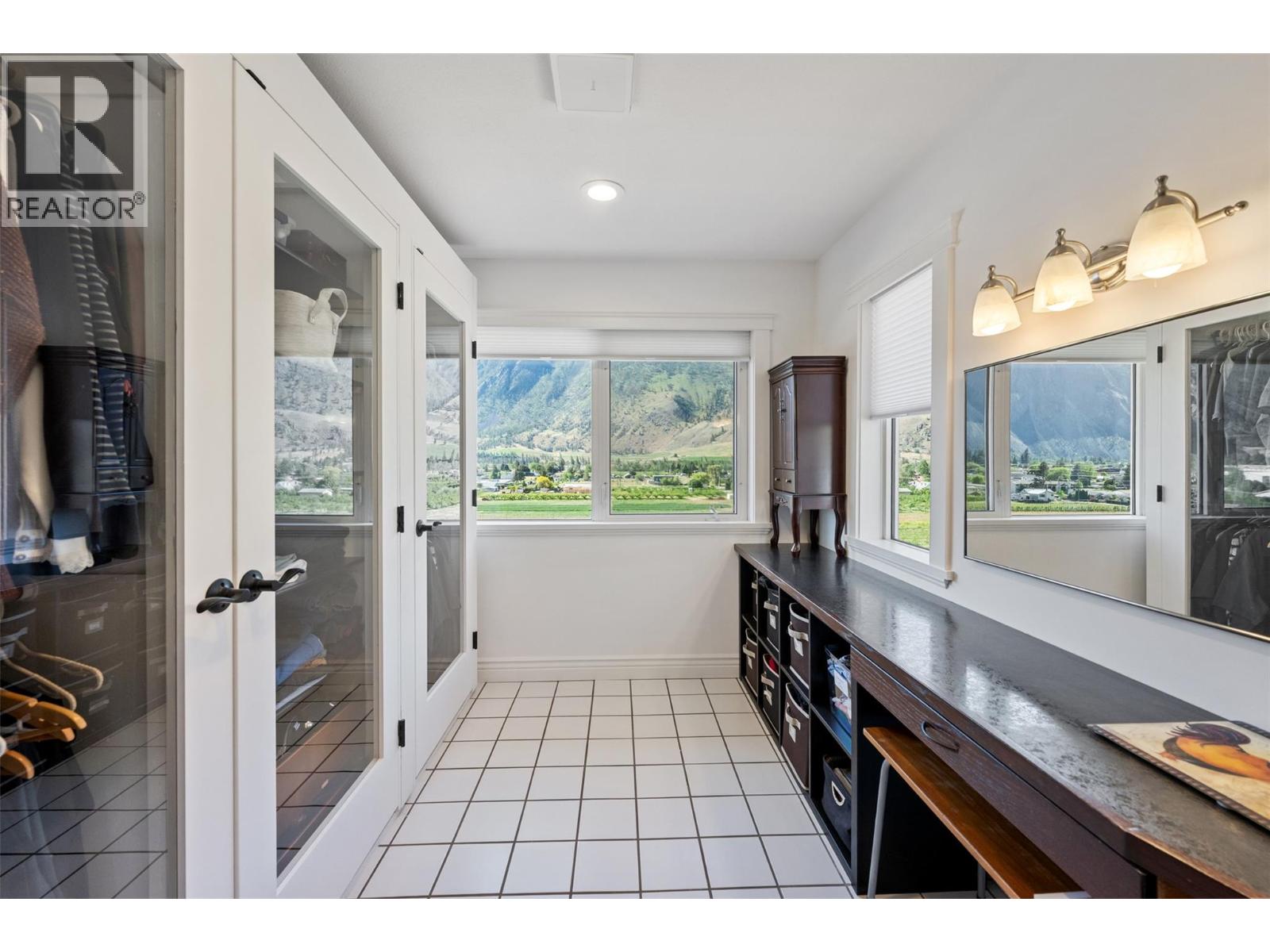 101 2nd Avenue Property Photo 34
