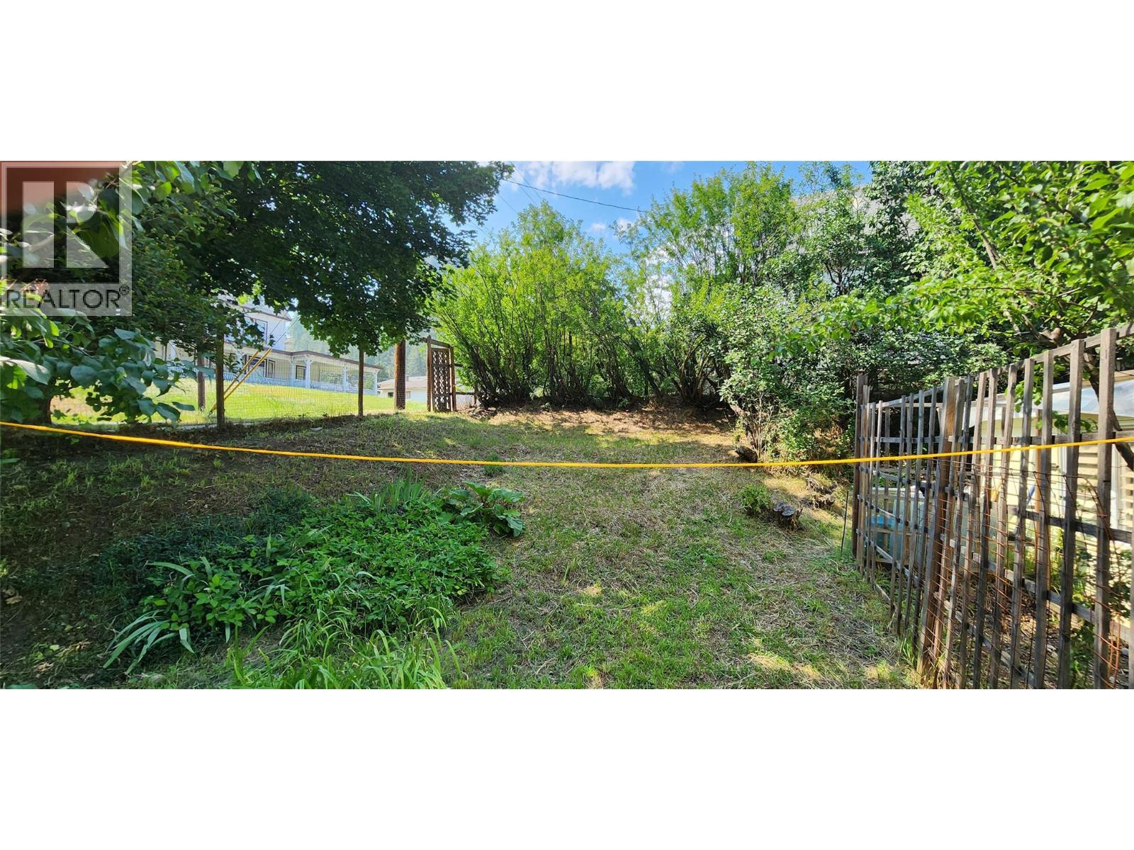 173 75th Avenue Property Photo 3
