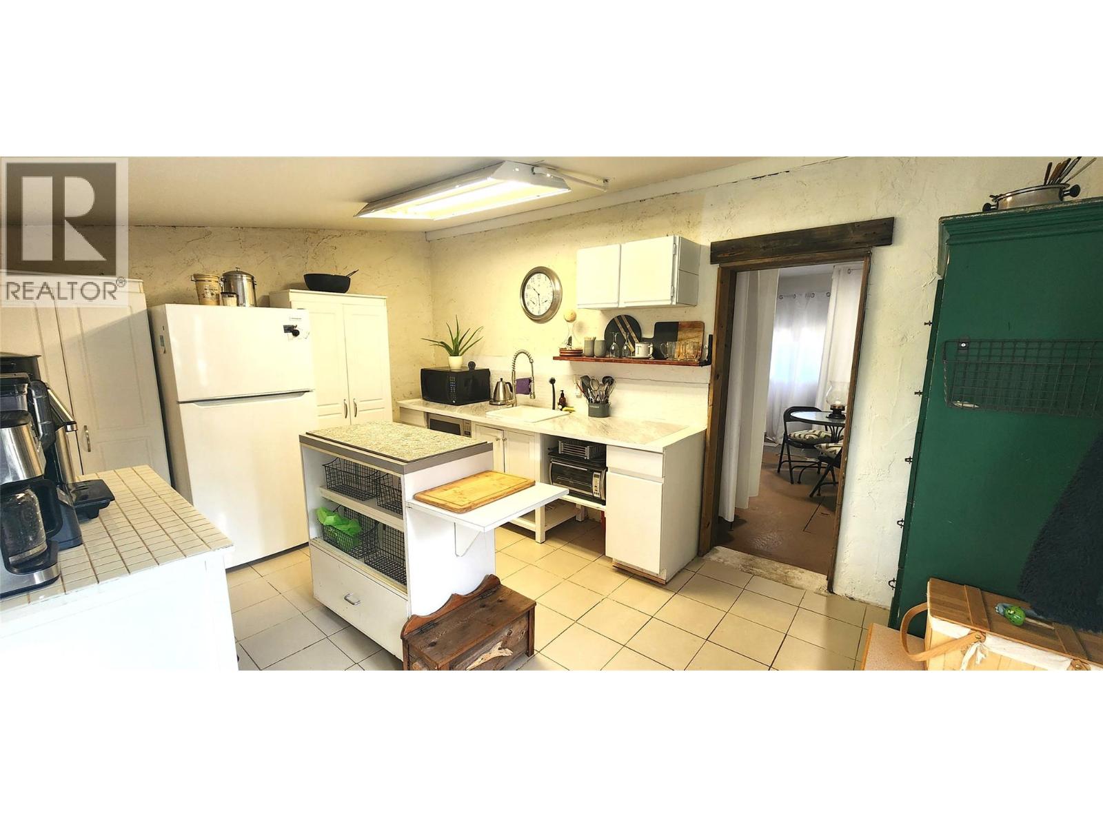 173 75th Avenue Property Photo 5