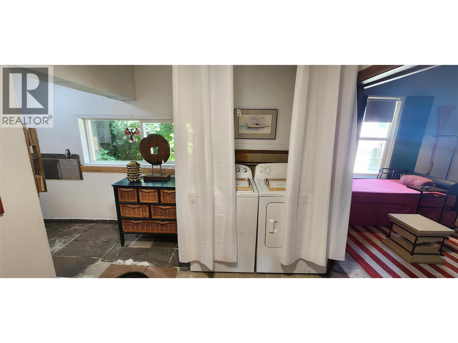 173 75th Avenue Property Photo 13