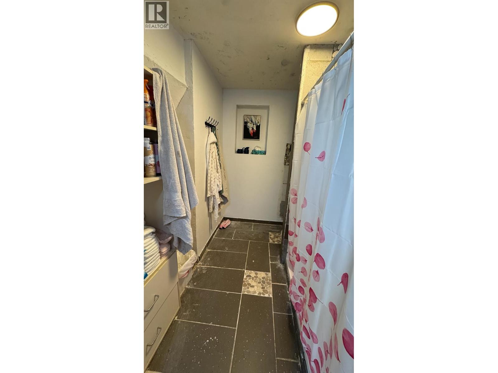 173 75th Avenue Property Photo 15