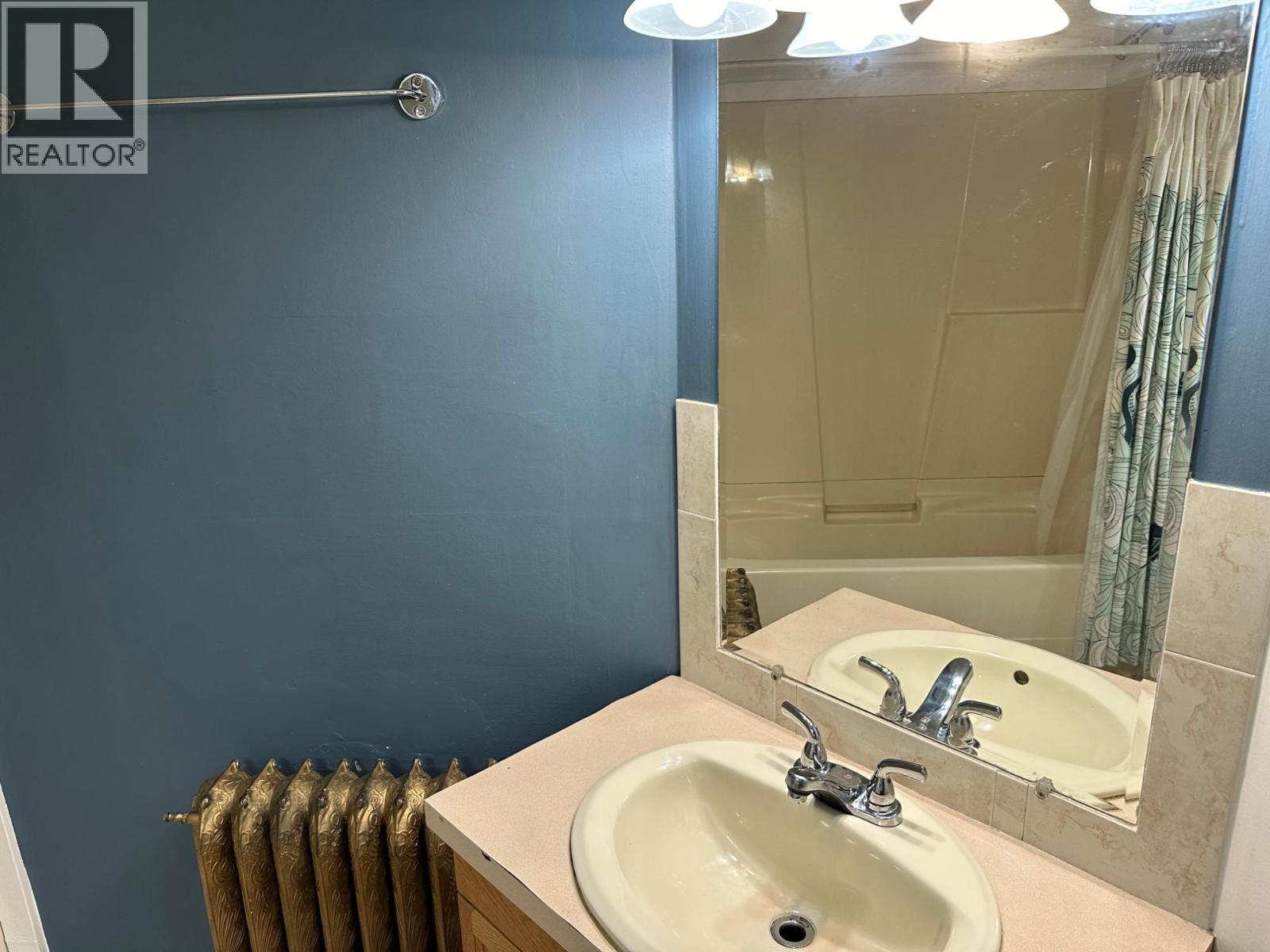 815 Baker Street Property Photo 11