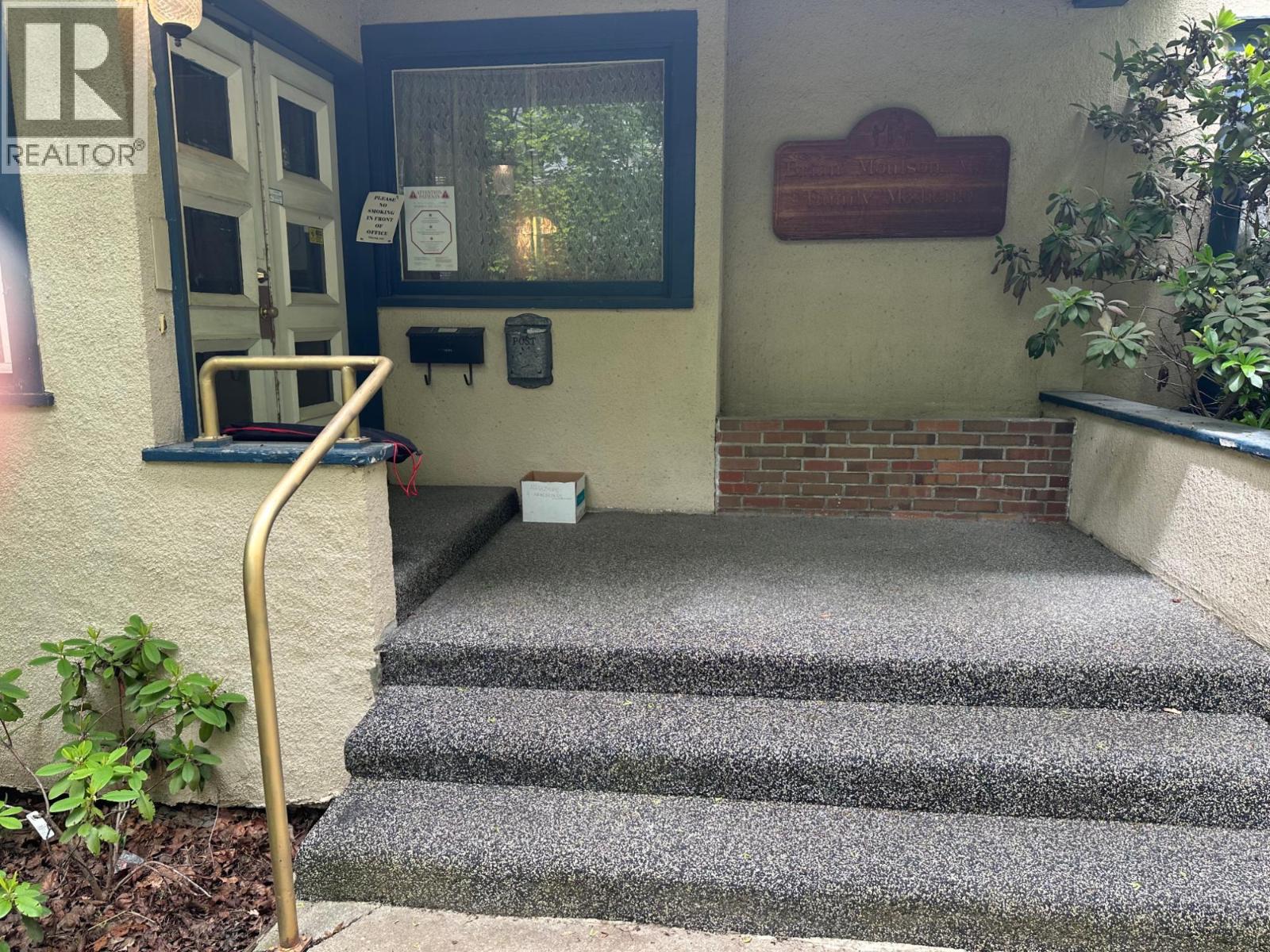 815 Baker Street Property Photo 27