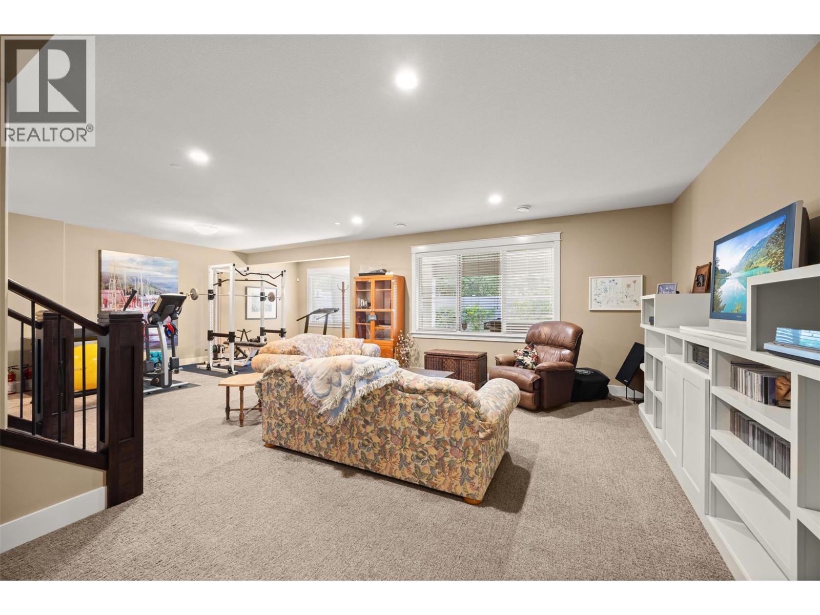 2497 Paramount Drive Property Photo 29