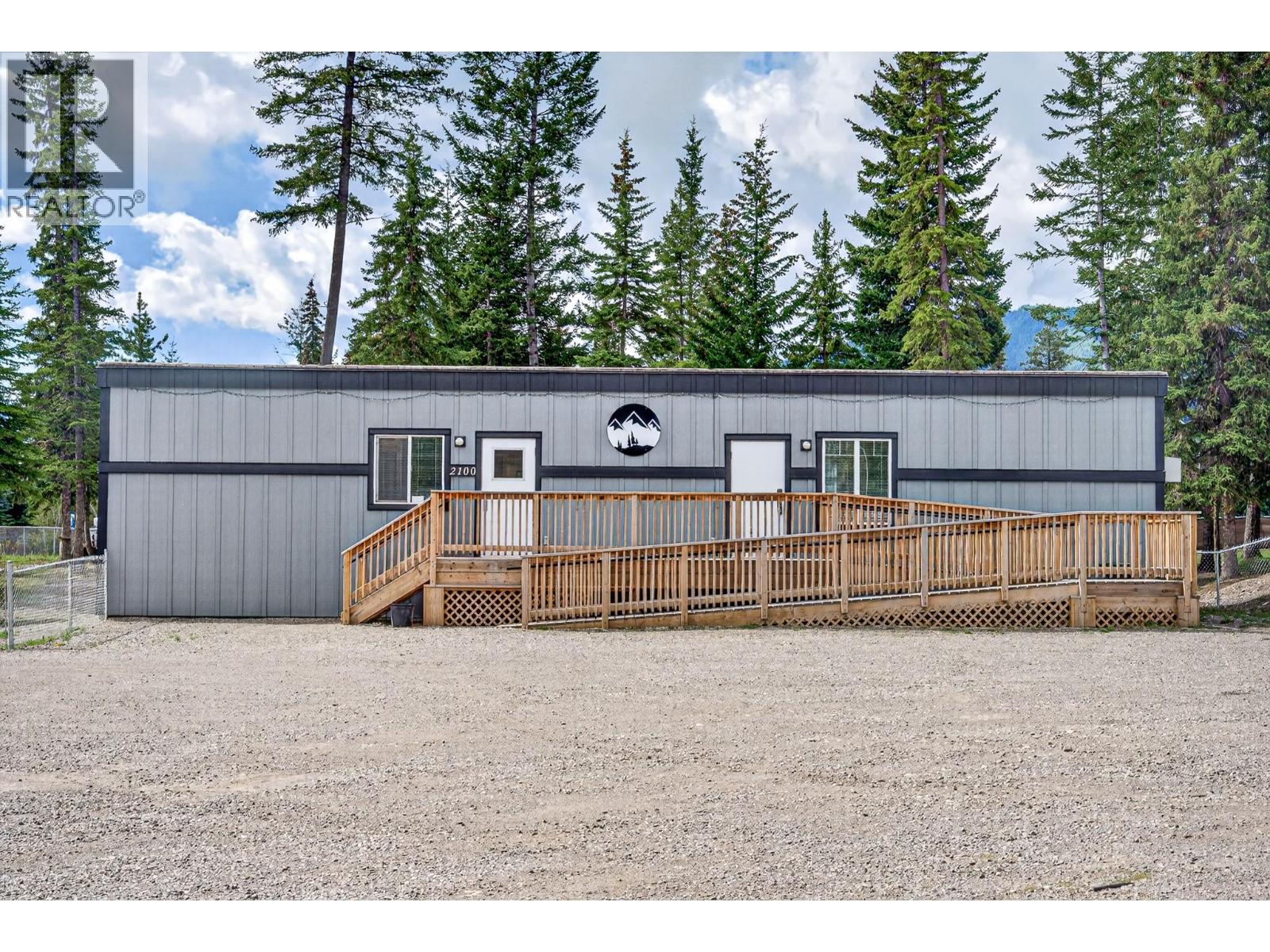 2100 Balmer Drive Property Photo 1