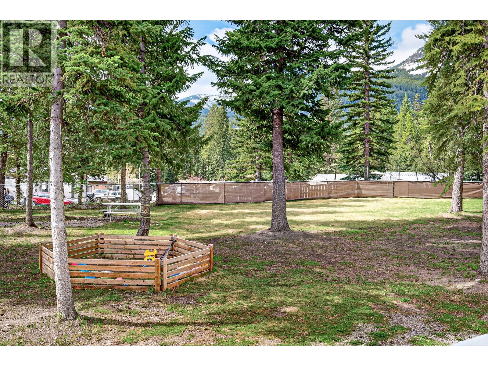 2100 Balmer Drive Property Photo 29