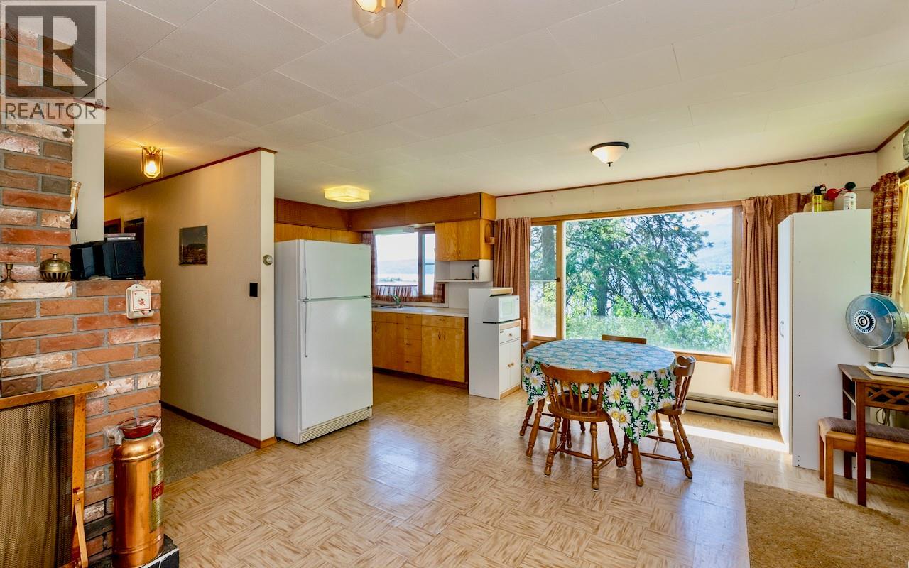 3035 Squilax-anglemont Road Property Photo 6
