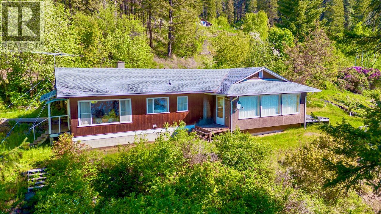 3035 Squilax-anglemont Road Property Photo 9