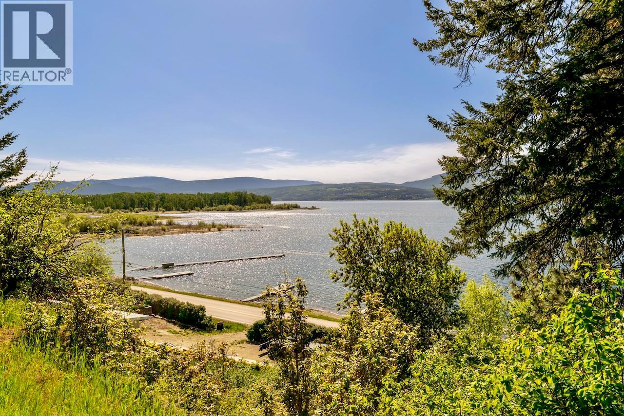 3035 Squilax-anglemont Road Property Photo 14