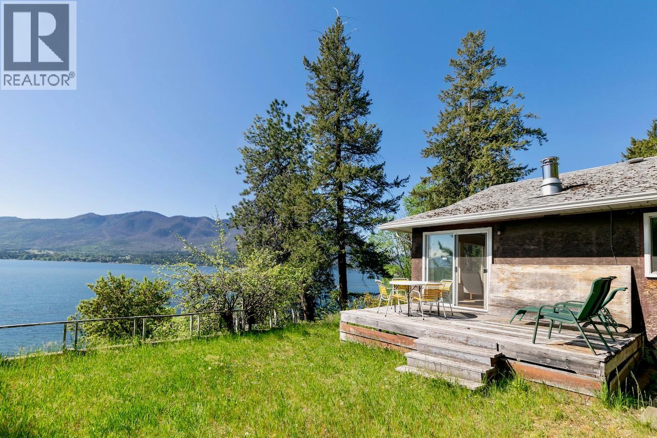3035 Squilax-anglemont Road Property Photo 17