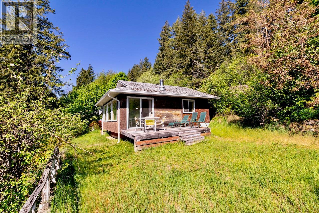 3035 Squilax-anglemont Road Property Photo 19