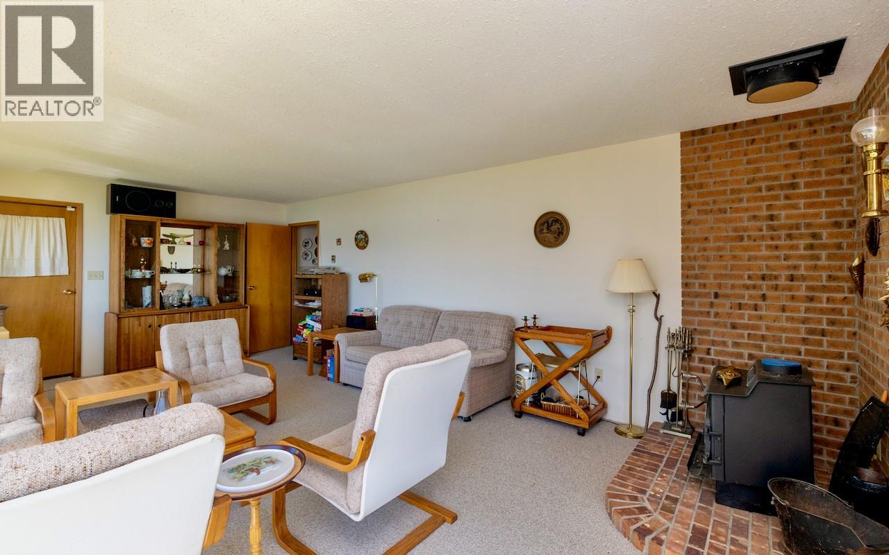 3035 Squilax-anglemont Road Property Photo 24