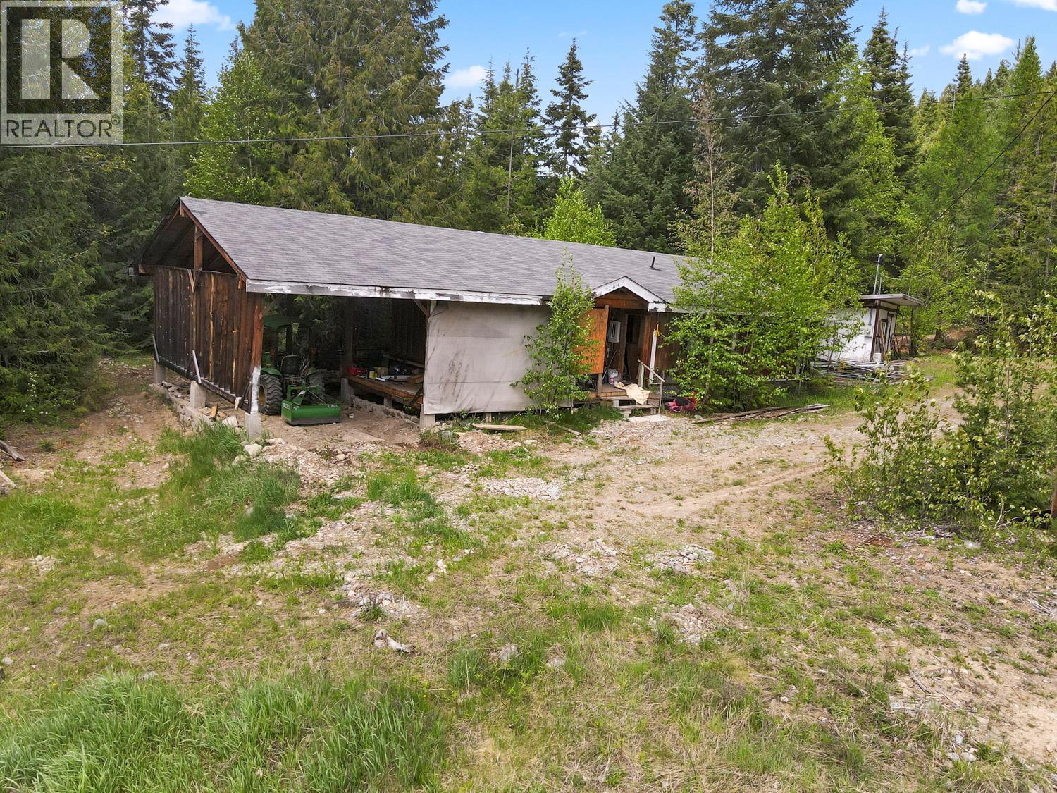 7046 Highway 3 Property Photo 3