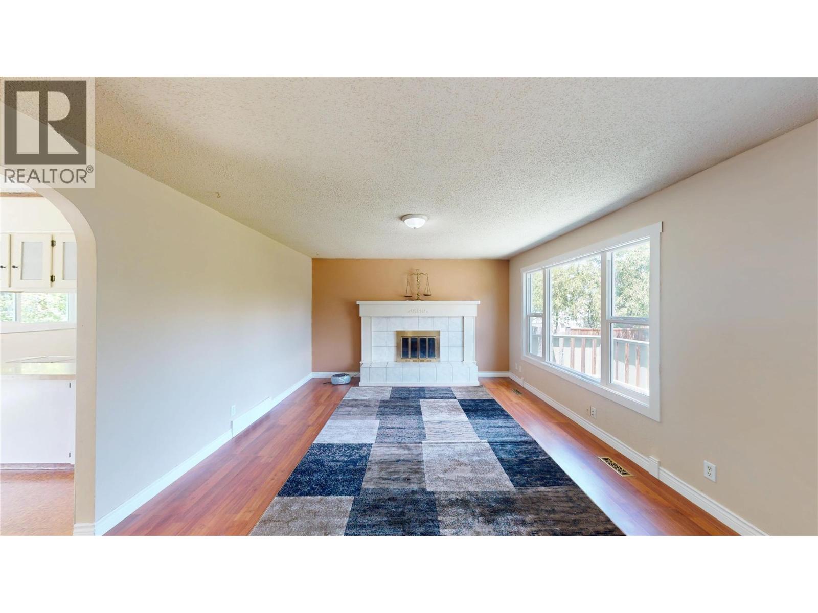 1009 12th Avenue S Property Photo 6