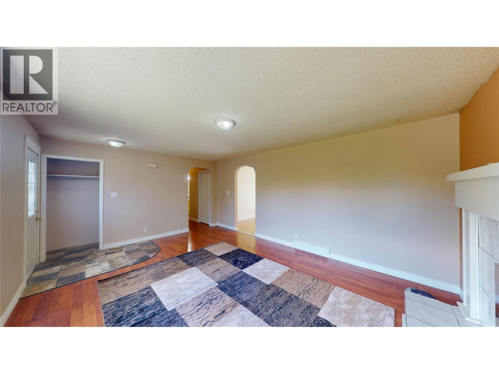 1009 12th Avenue S Property Photo 7