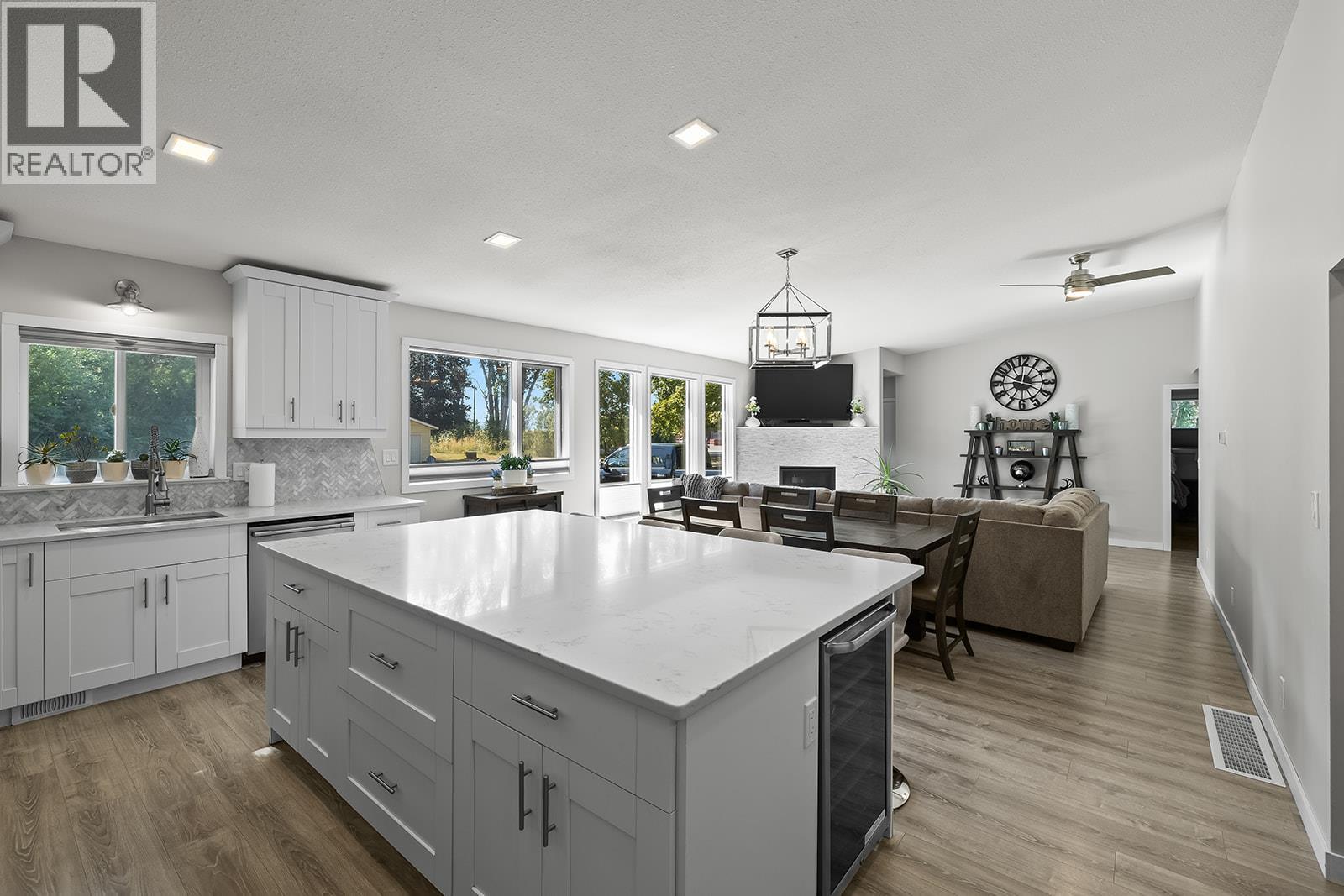 2239 Mayer Road Property Photo 3