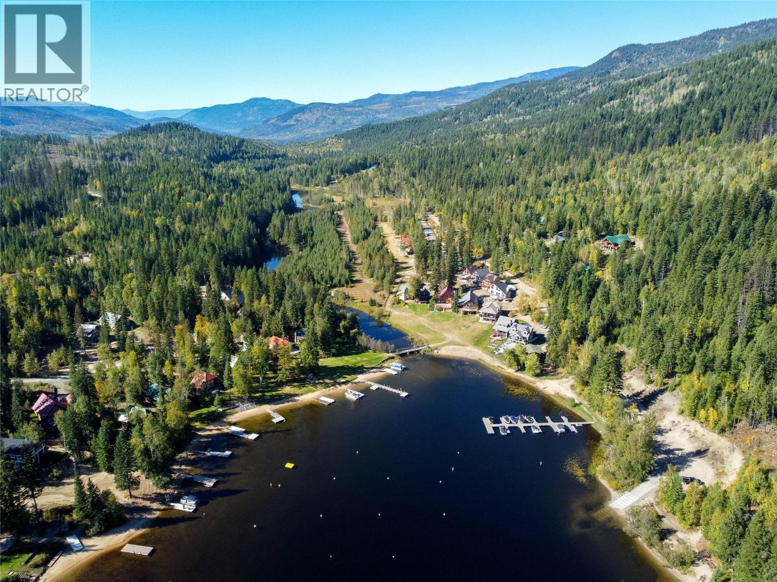 4221 Barriere Lakes Road Property Photo 2